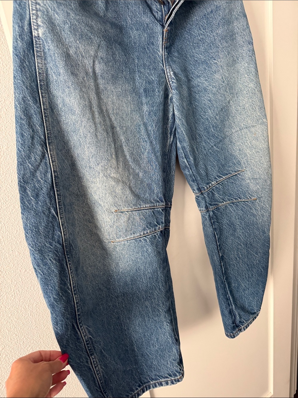 We The Free Women's Cropped Relaxed Light Blue Denim Jeans - Picture 4 of 9